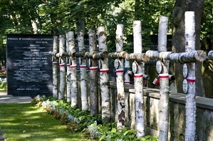 Żoliborski Ogród Pamięci - spacer po Cmentarzu Wojskowym - szlakiem wojskowych 