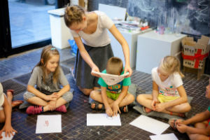 Działania Otwarte - warsztaty dla dzieci. "Obraz, czyli kreatywność i wszystko co widać"