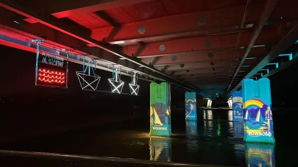 Nadwiślańskie neony jako symbol miasta
